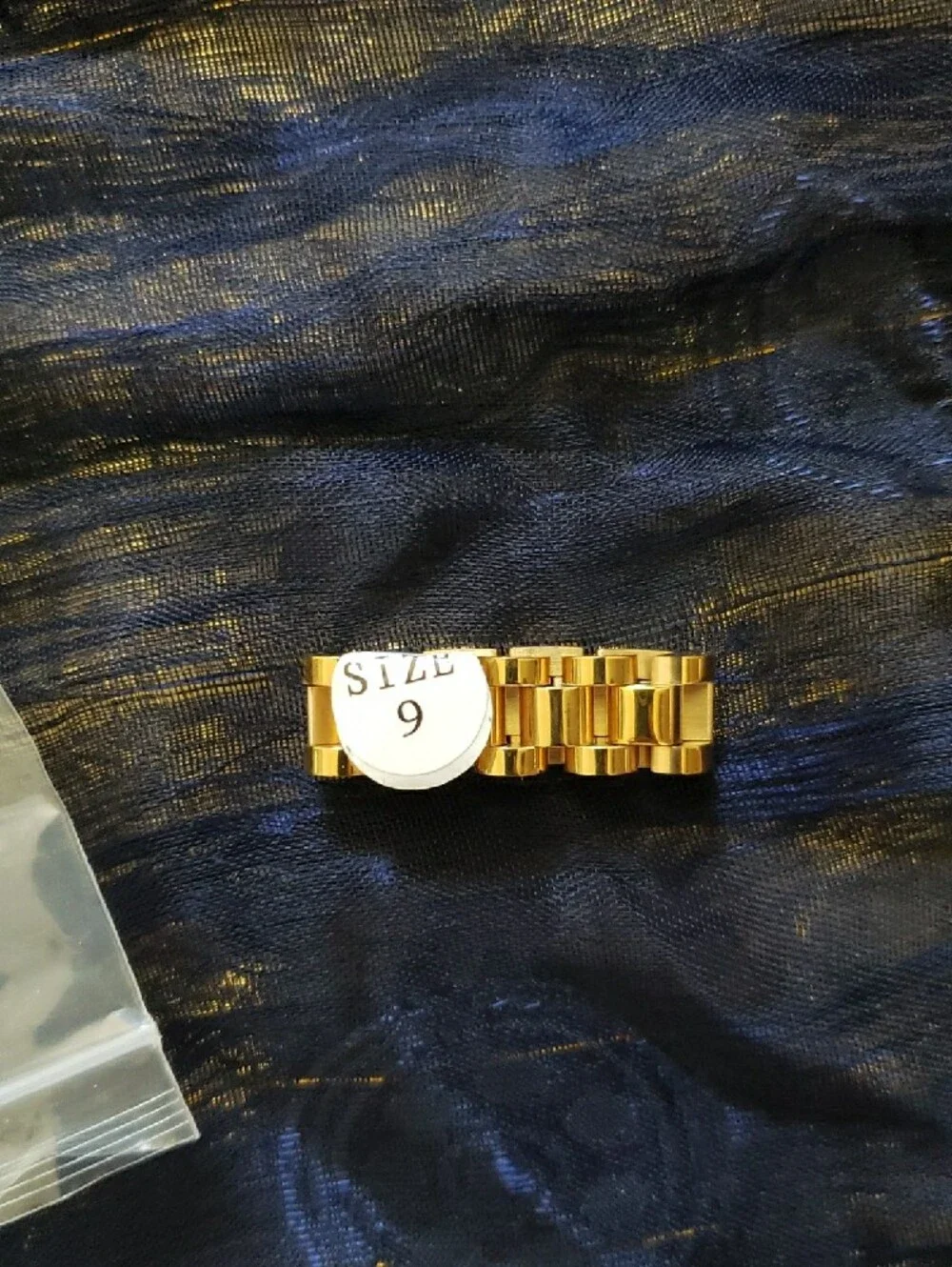 NWT-Gold Toned Watch Link Look Ring Size 9